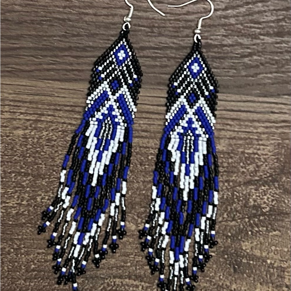 Beaded earrings with fringe